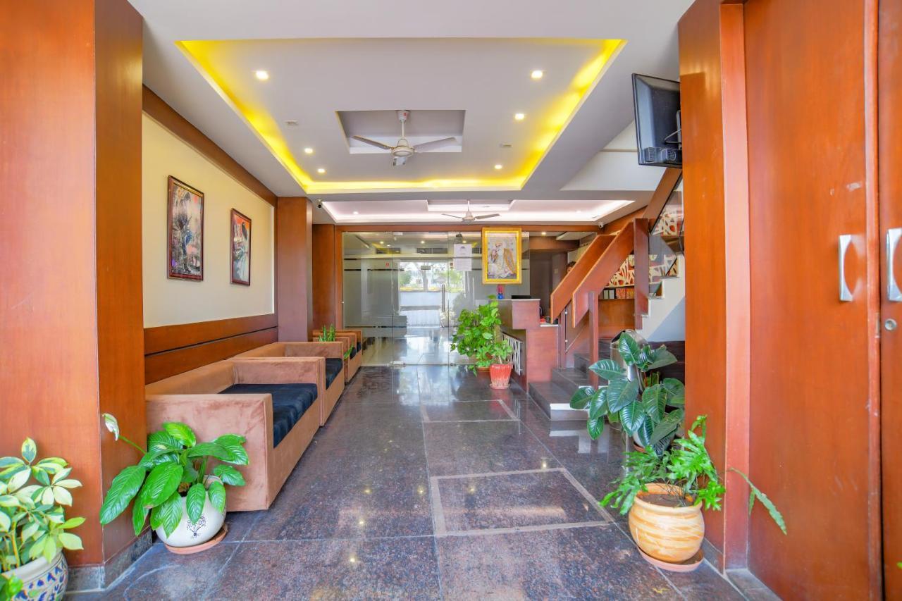 Fabhotel Grand Raj Indore Exteriör bild
